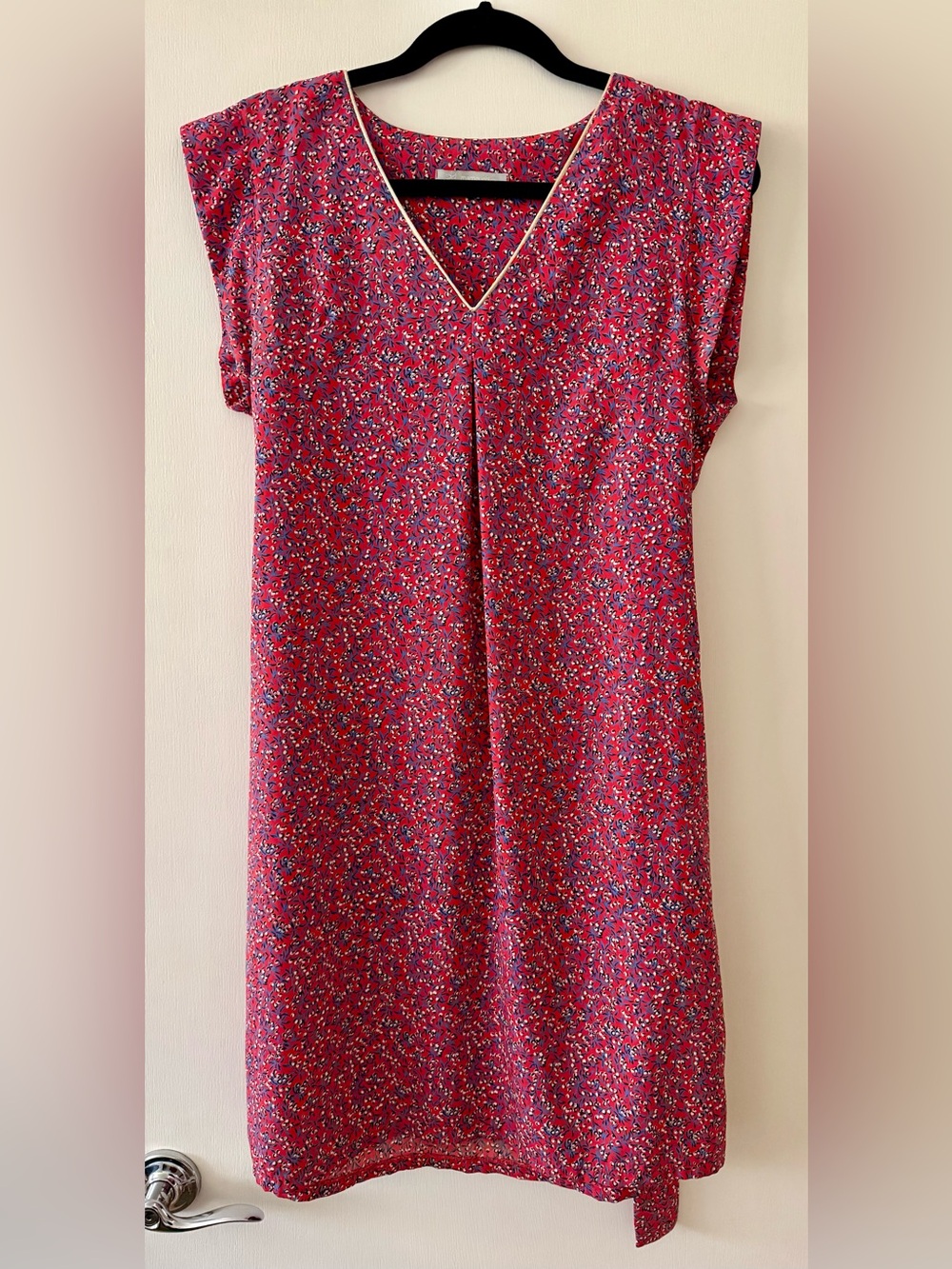French simple elegant cap sleeve dress